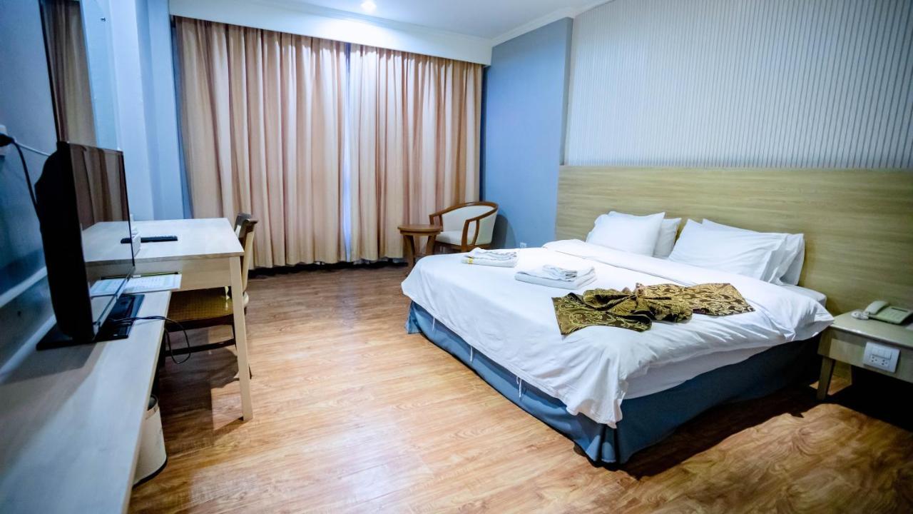 Cbd 2 Hotel Surat Thani Dış mekan fotoğraf